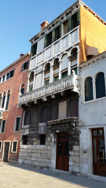La Casa Veneziana Apartment Luaran gambar