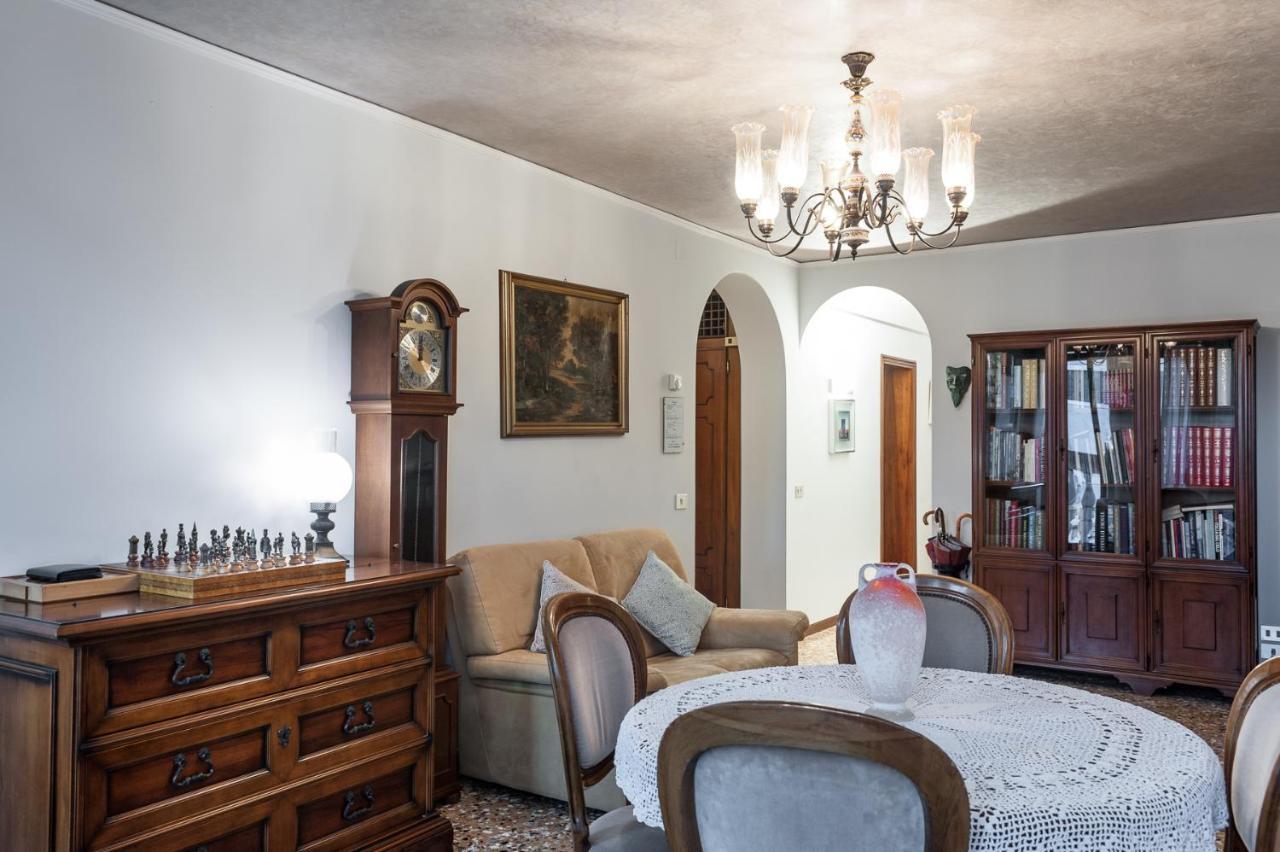 La Casa Veneziana Apartment Luaran gambar